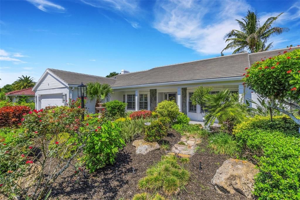 For Sale: $829,000 (3 beds, 2 baths, 3374 Square Feet)