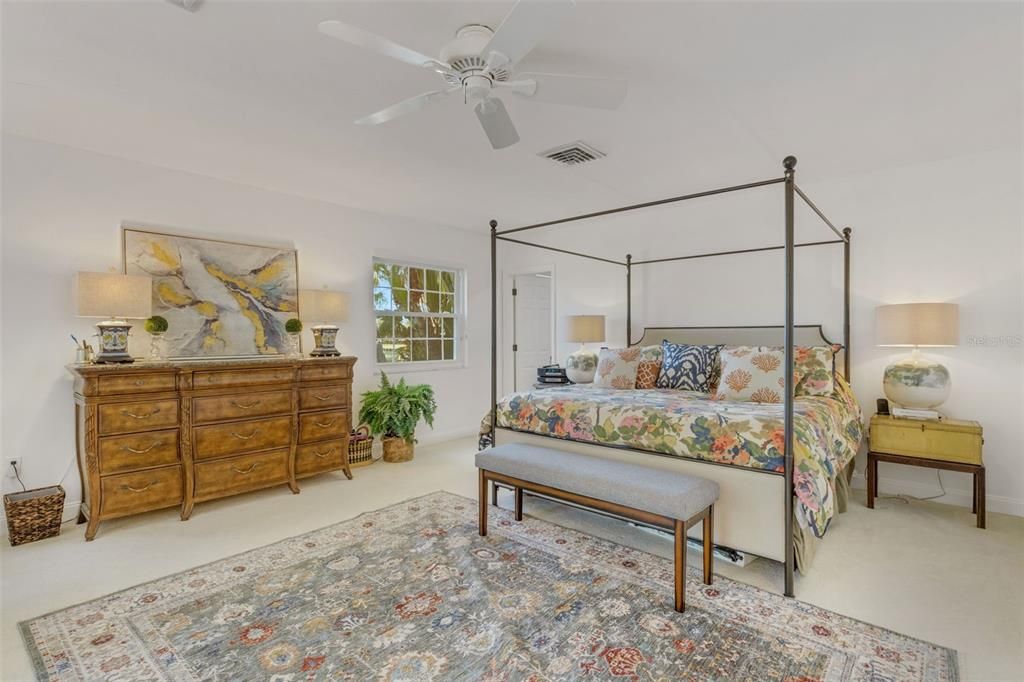 For Sale: $829,000 (3 beds, 2 baths, 3374 Square Feet)