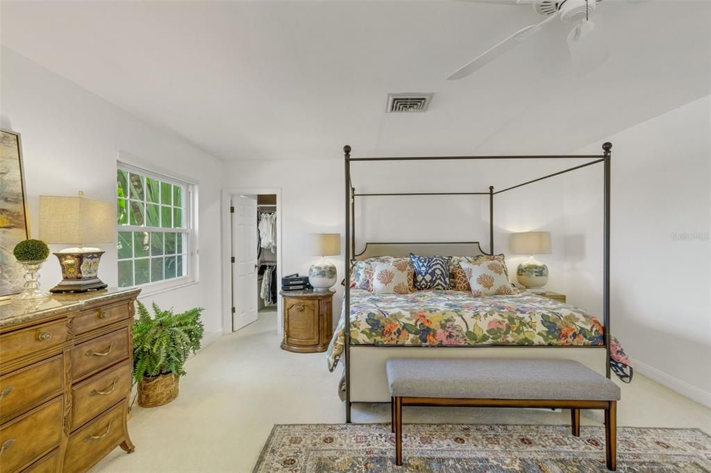 For Sale: $829,000 (3 beds, 2 baths, 3374 Square Feet)
