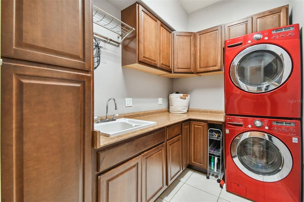 For Rent: $6,500 (4 beds, 4 baths, 3400 Square Feet)