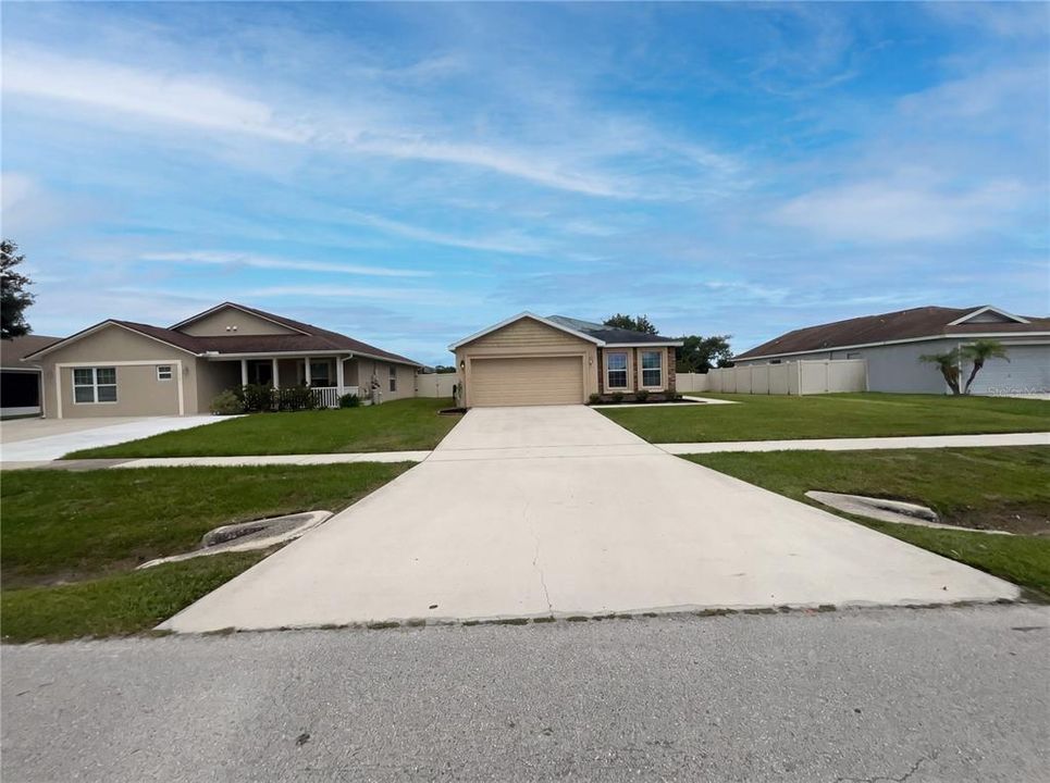For Sale: $342,000 (3 beds, 2 baths, 1480 Square Feet)