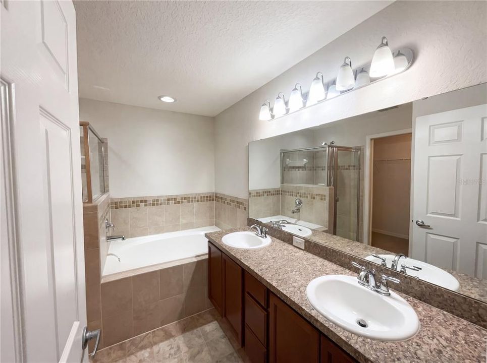 For Sale: $342,000 (3 beds, 2 baths, 1480 Square Feet)