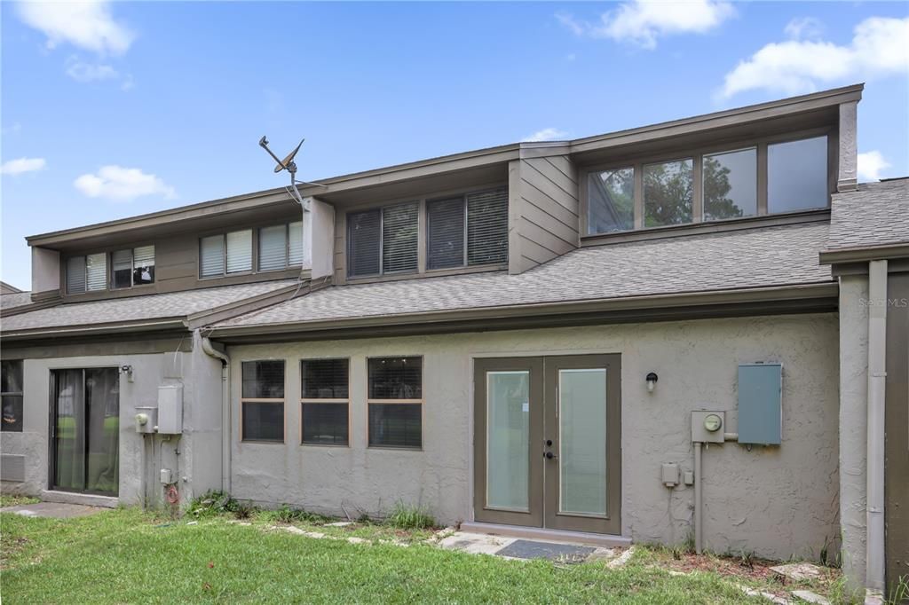 Active With Contract: $360,000 (3 beds, 3 baths, 1889 Square Feet)