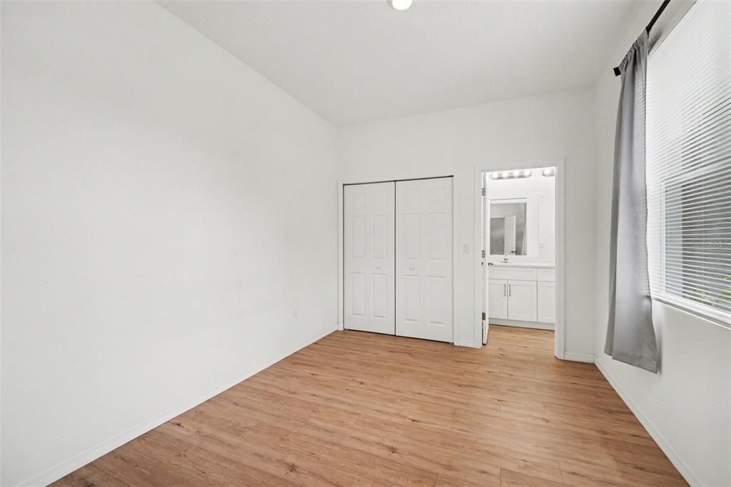 For Sale: $390,000 (4 beds, 3 baths, 1970 Square Feet)