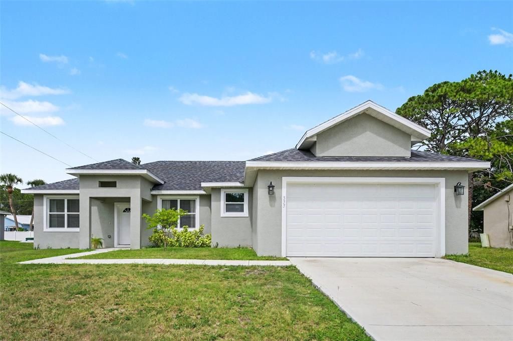 For Sale: $390,000 (4 beds, 3 baths, 1970 Square Feet)