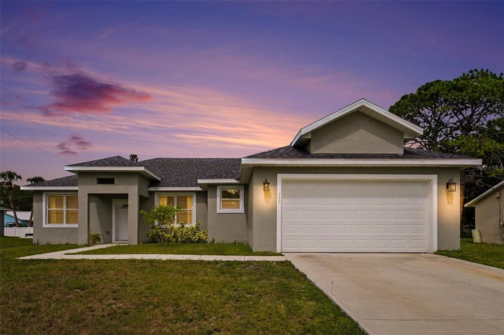 For Sale: $390,000 (4 beds, 3 baths, 1970 Square Feet)