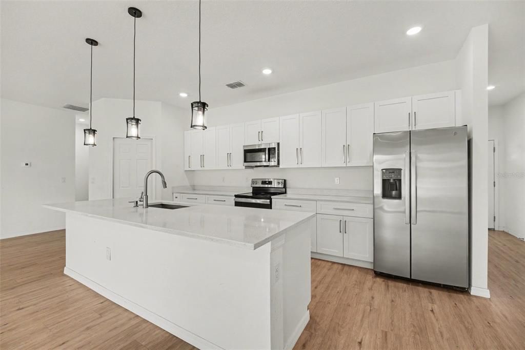 For Sale: $390,000 (4 beds, 3 baths, 1970 Square Feet)