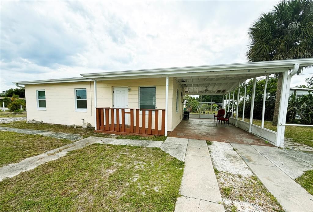 For Sale: $175,000 (3 beds, 1 baths, 828 Square Feet)