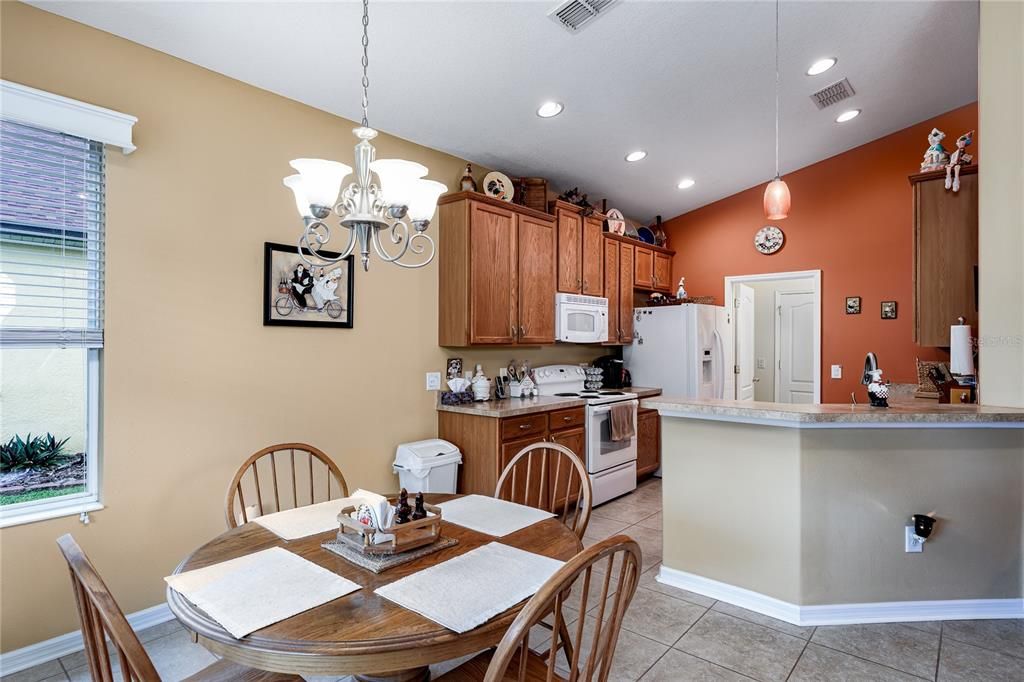 For Sale: $329,000 (3 beds, 2 baths, 1552 Square Feet)
