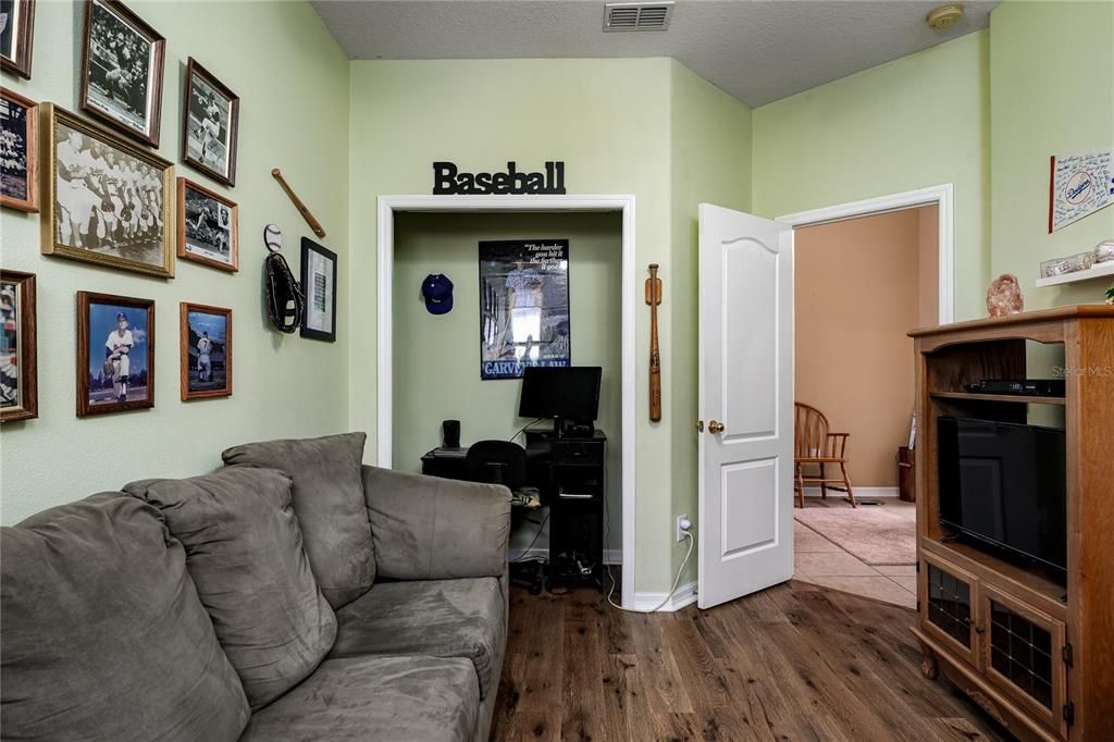 For Sale: $329,000 (3 beds, 2 baths, 1552 Square Feet)