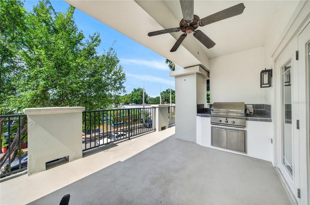 For Sale: $795,000 (3 beds, 2 baths, 1882 Square Feet)