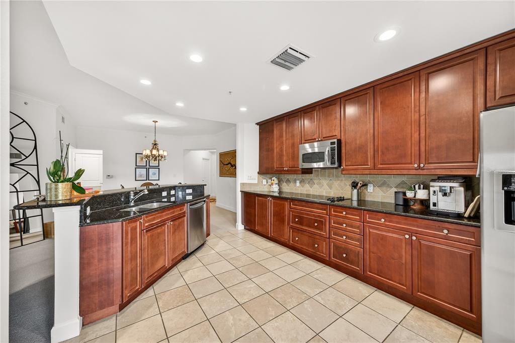 For Sale: $795,000 (3 beds, 2 baths, 1882 Square Feet)
