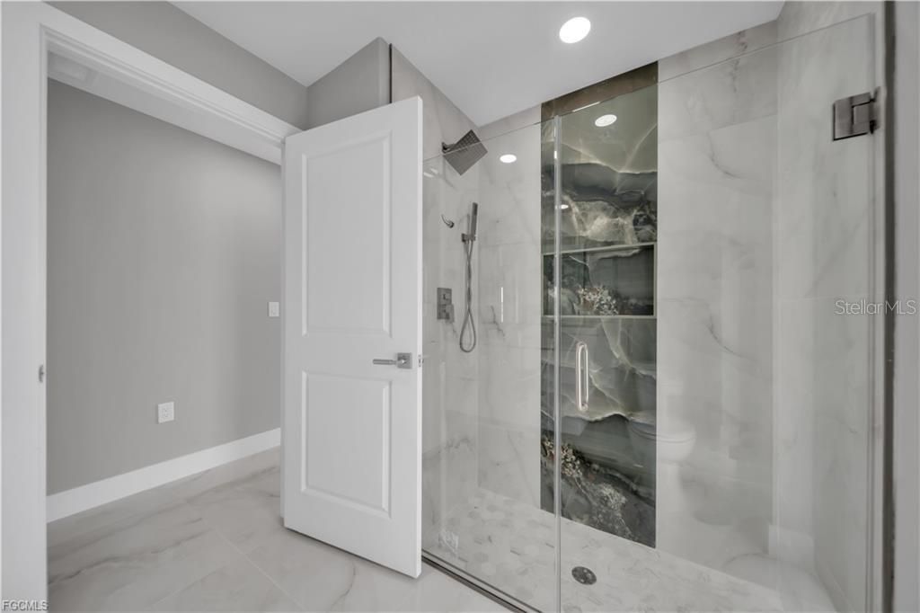 For Sale: $355,000 (3 beds, 2 baths, 1629 Square Feet)