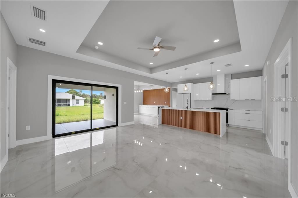 For Sale: $355,000 (3 beds, 2 baths, 1629 Square Feet)