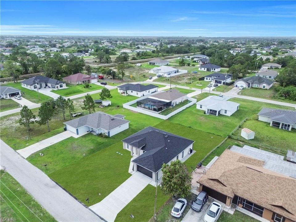For Sale: $355,000 (3 beds, 2 baths, 1629 Square Feet)