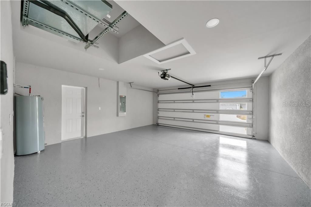 For Sale: $355,000 (3 beds, 2 baths, 1629 Square Feet)