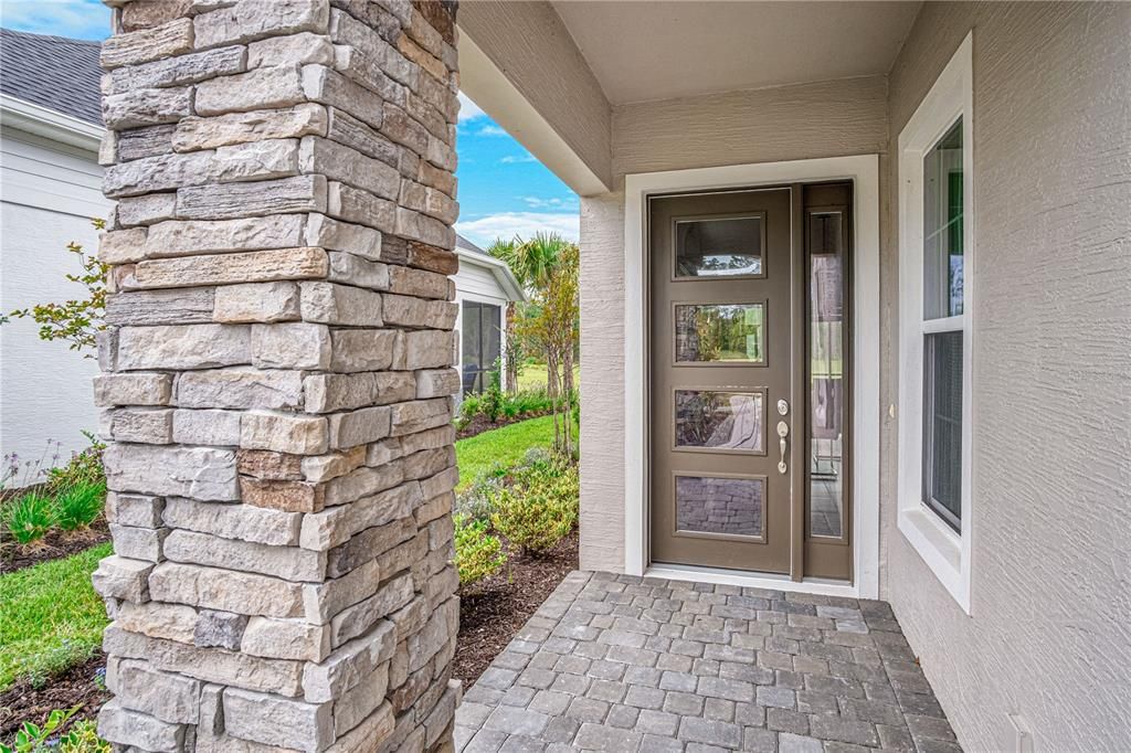 For Sale: $374,900 (2 beds, 2 baths, 1510 Square Feet)