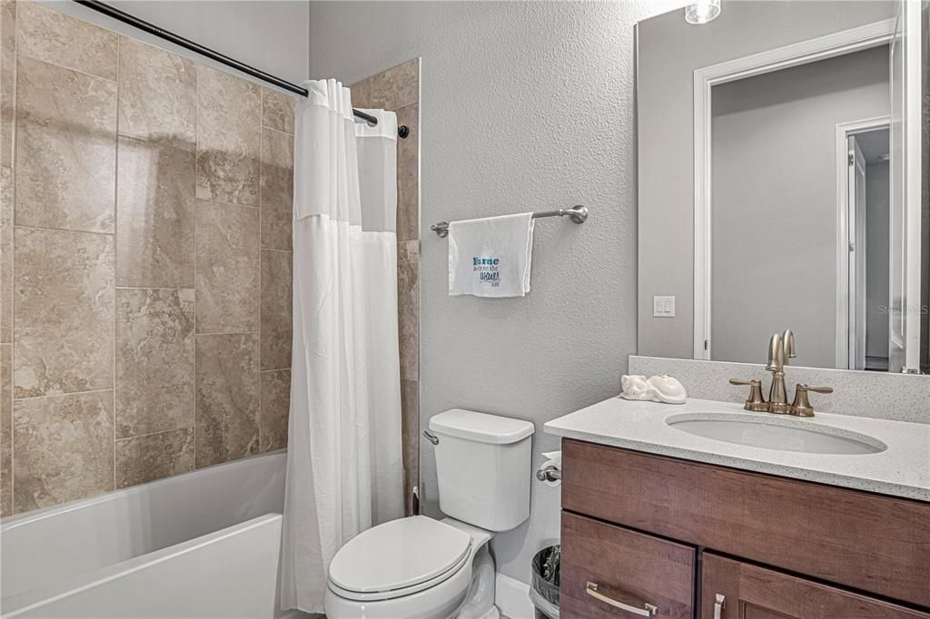 For Sale: $374,900 (2 beds, 2 baths, 1510 Square Feet)