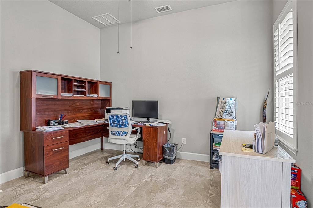 For Sale: $374,900 (2 beds, 2 baths, 1510 Square Feet)