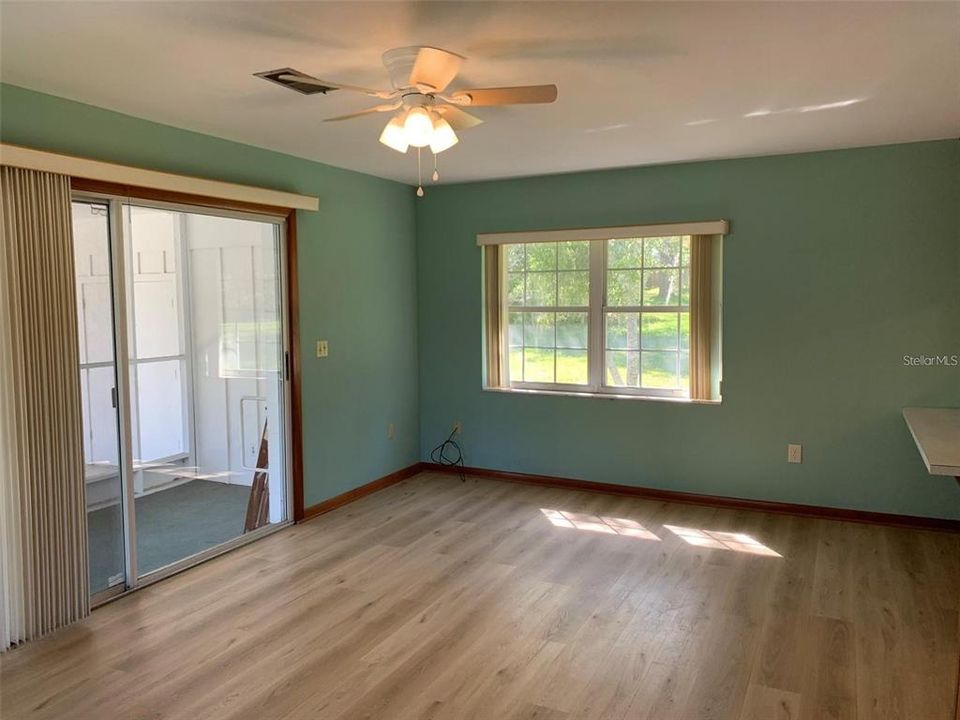 En Venta: $247,800 (3 camas, 2 baños, 1392 Pies cuadrados)