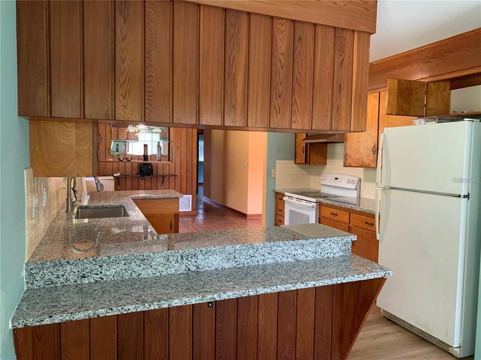 En Venta: $247,800 (3 camas, 2 baños, 1392 Pies cuadrados)