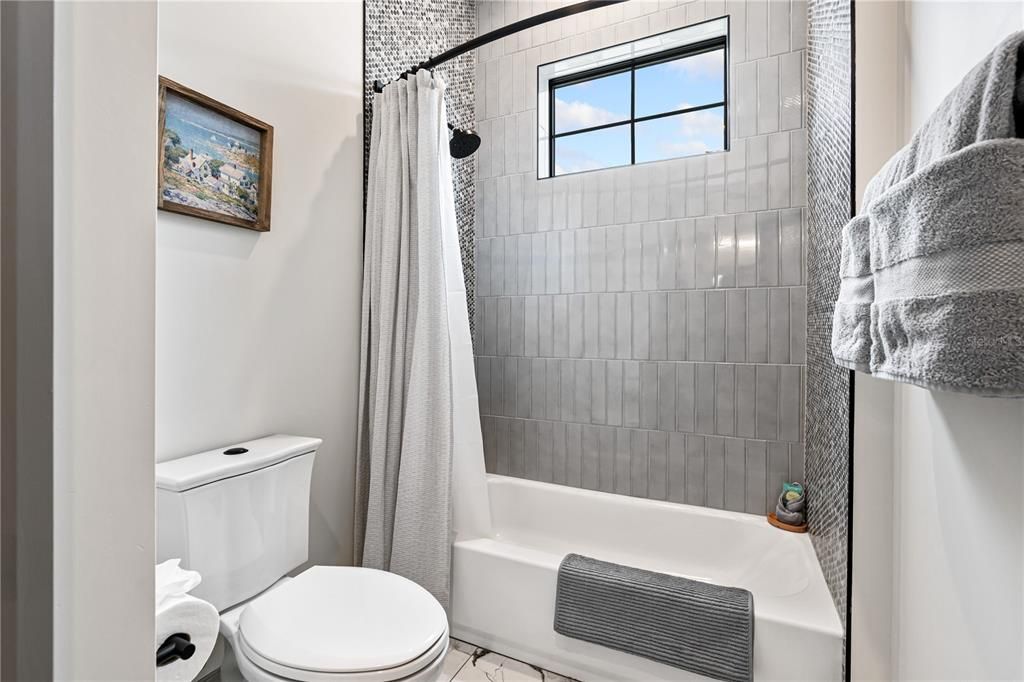 На продажу: $1,898,000 (5 спален, 4 ванн, 3536 Квадратных фут)