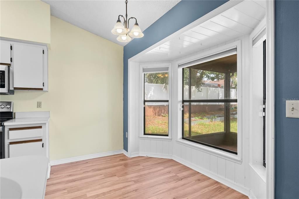For Sale: $400,000 (3 beds, 2 baths, 1840 Square Feet)