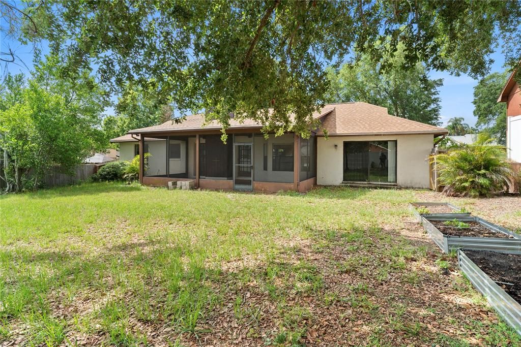For Sale: $400,000 (3 beds, 2 baths, 1840 Square Feet)