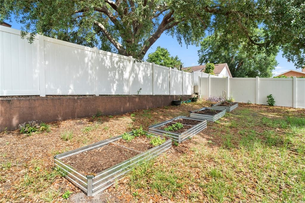 For Sale: $400,000 (3 beds, 2 baths, 1840 Square Feet)