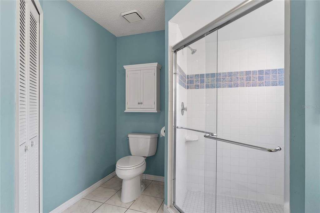 For Sale: $400,000 (3 beds, 2 baths, 1840 Square Feet)