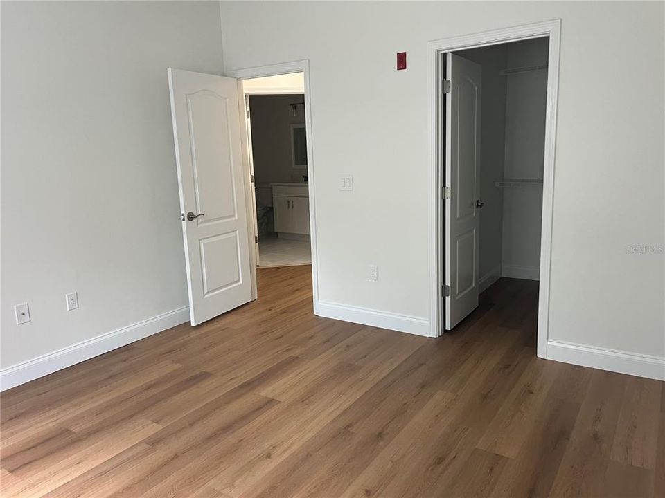For Rent: $2,400 (3 beds, 2 baths, 1396 Square Feet)