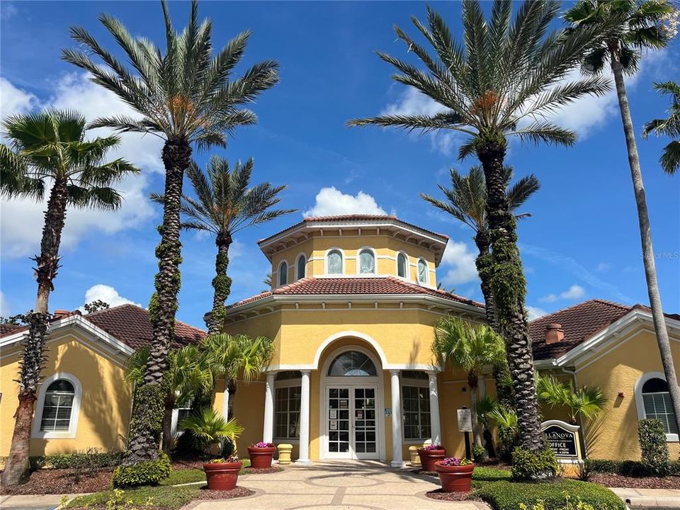 For Rent: $2,400 (3 beds, 2 baths, 1396 Square Feet)