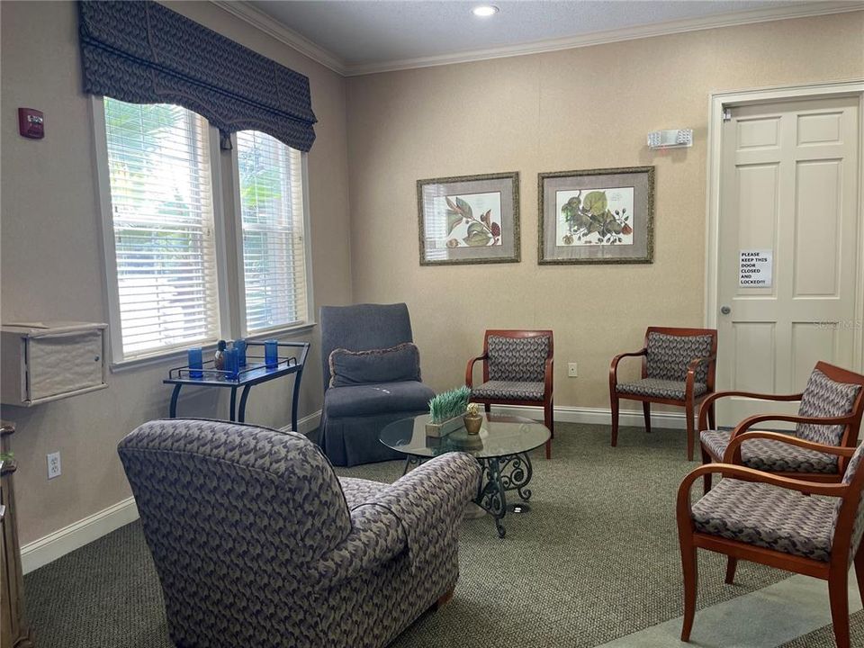 For Rent: $2,400 (3 beds, 2 baths, 1396 Square Feet)