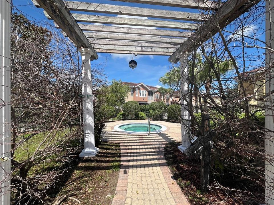 For Rent: $2,400 (3 beds, 2 baths, 1396 Square Feet)