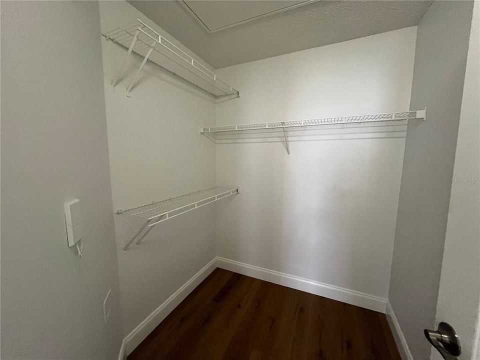 For Rent: $2,400 (3 beds, 2 baths, 1396 Square Feet)
