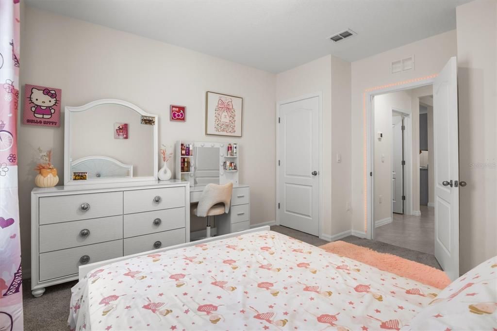 For Sale: $329,000 (4 beds, 2 baths, 1867 Square Feet)