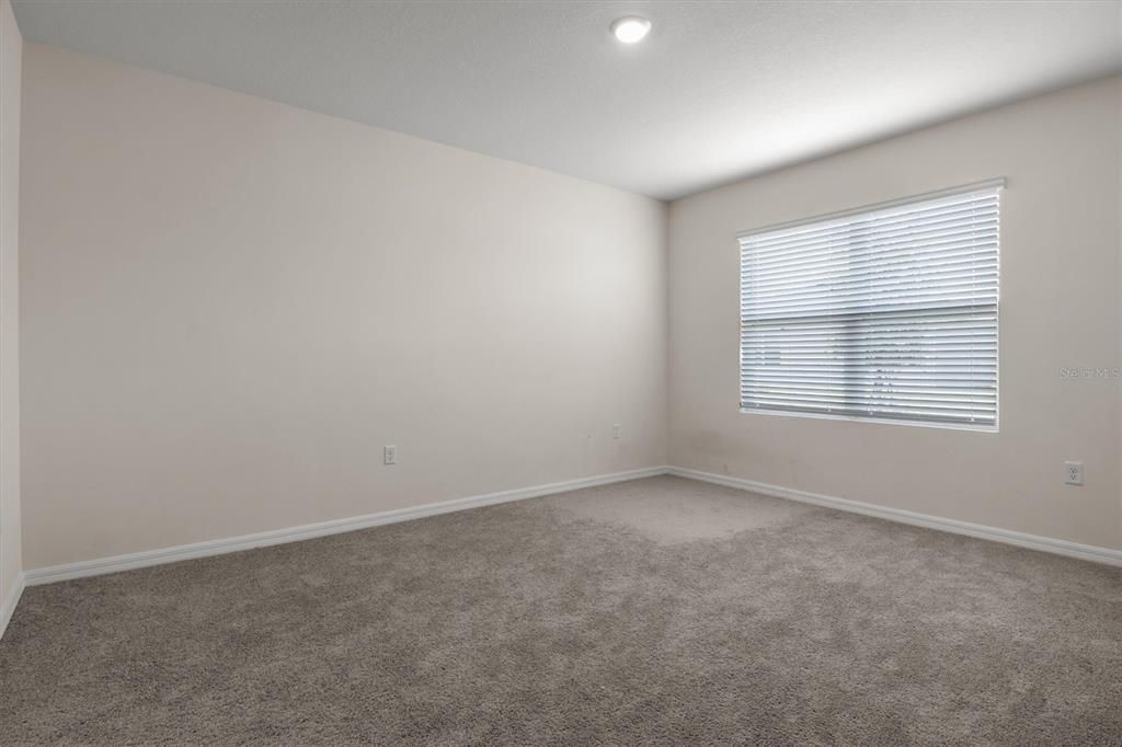 For Sale: $329,000 (4 beds, 2 baths, 1867 Square Feet)