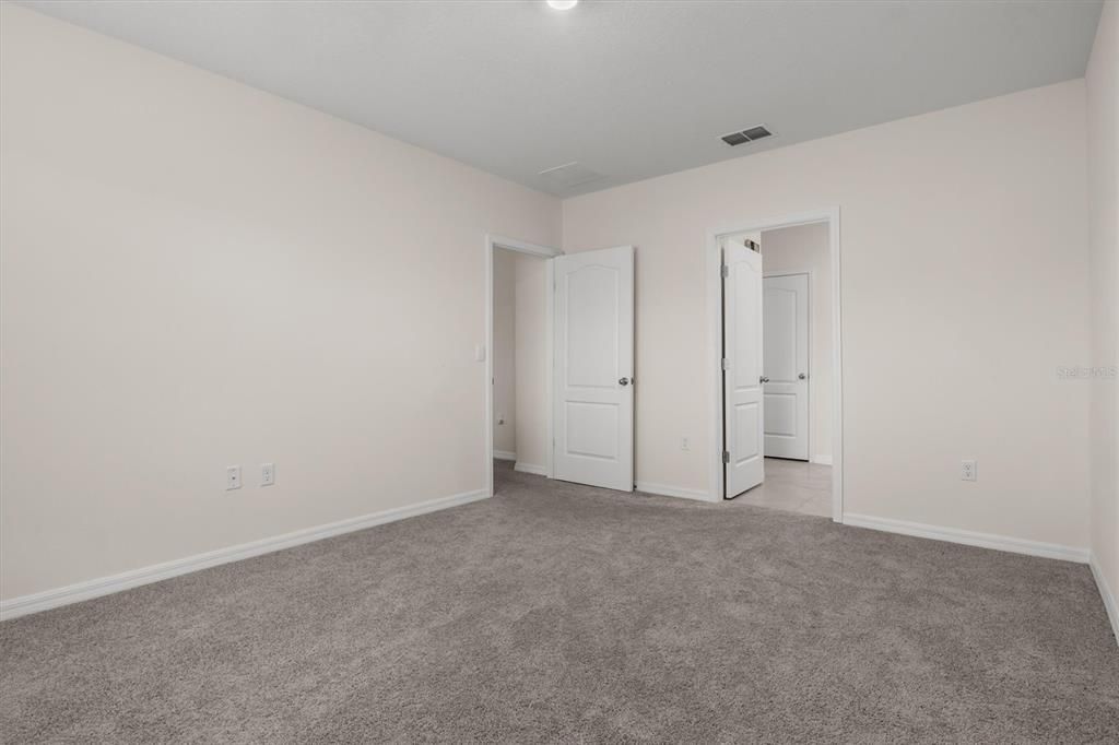 For Sale: $329,000 (4 beds, 2 baths, 1867 Square Feet)