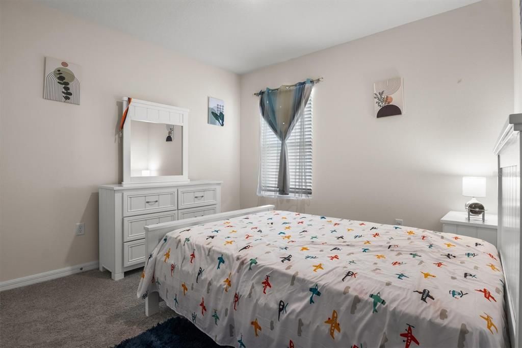 For Sale: $329,000 (4 beds, 2 baths, 1867 Square Feet)