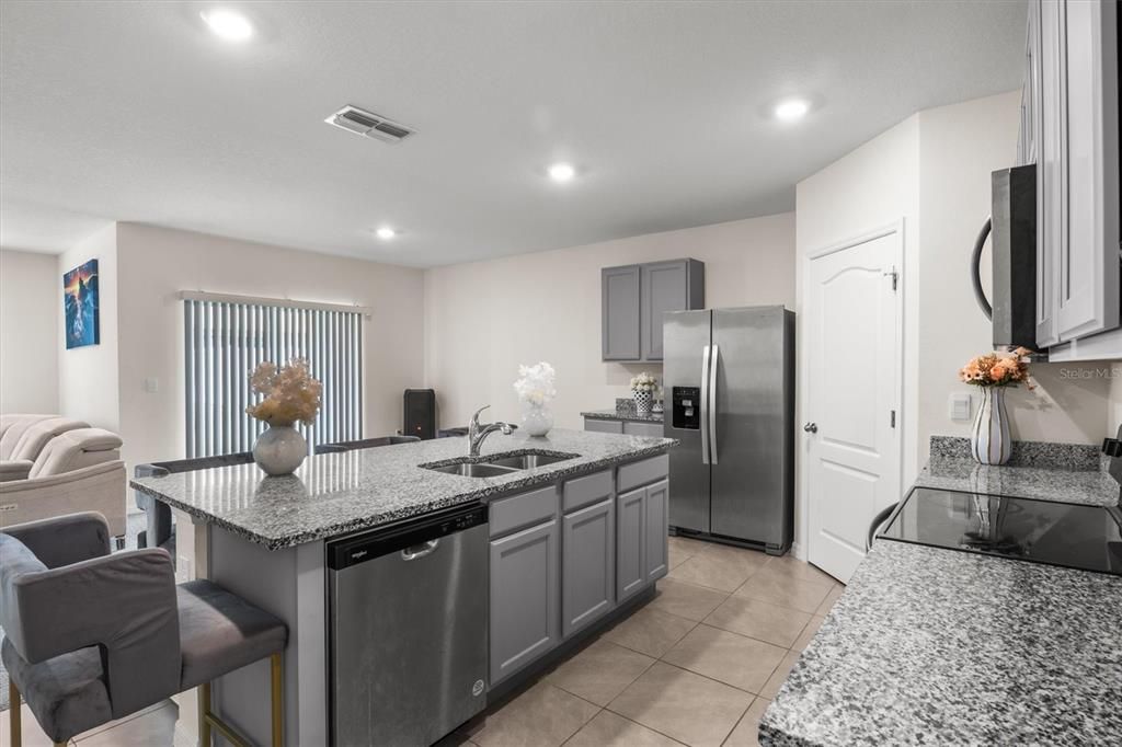 For Sale: $329,000 (4 beds, 2 baths, 1867 Square Feet)