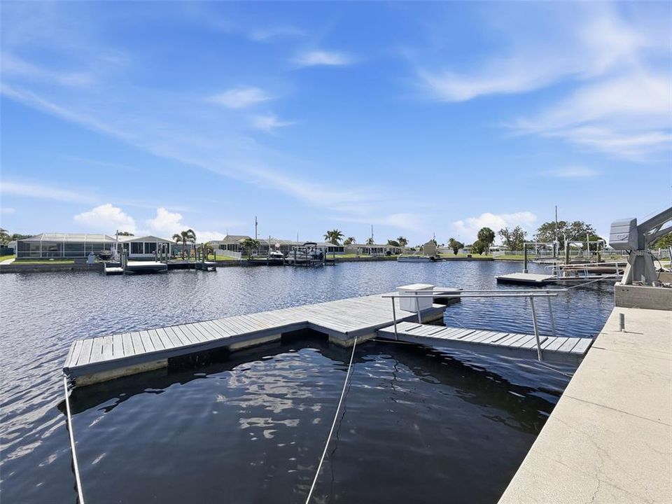 For Sale: $365,000 (2 beds, 1 baths, 1192 Square Feet)