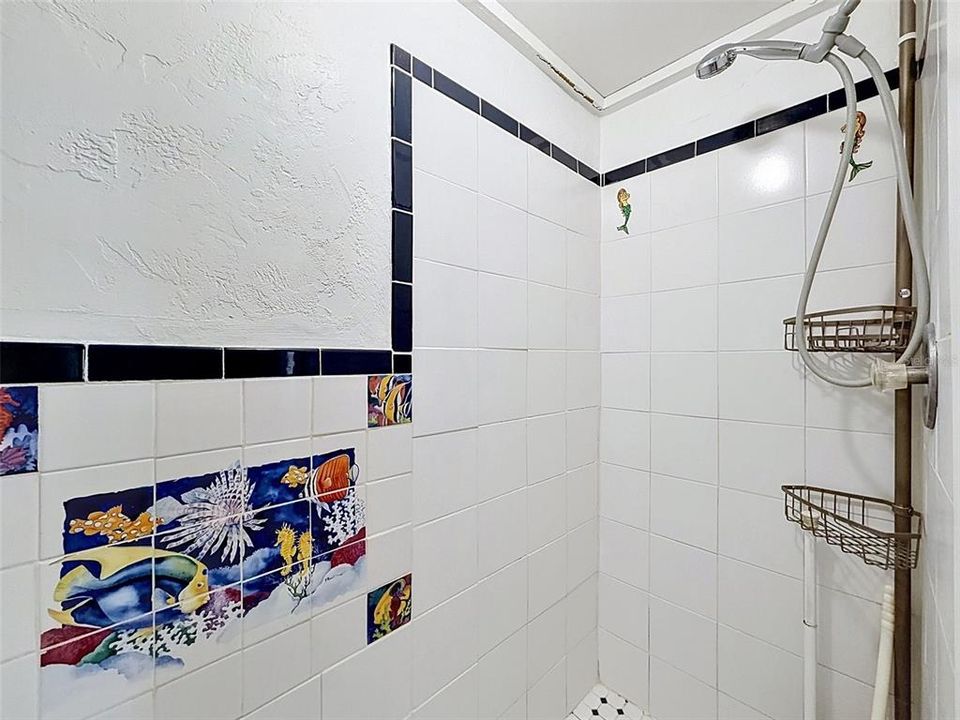 For Sale: $365,000 (2 beds, 1 baths, 1192 Square Feet)