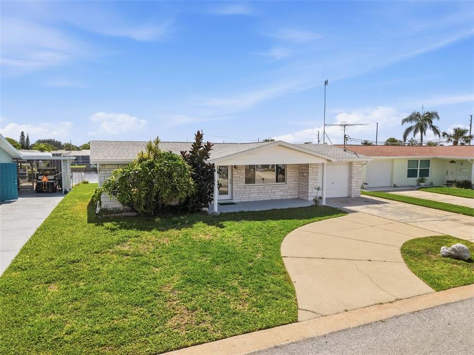 For Sale: $365,000 (2 beds, 1 baths, 1192 Square Feet)