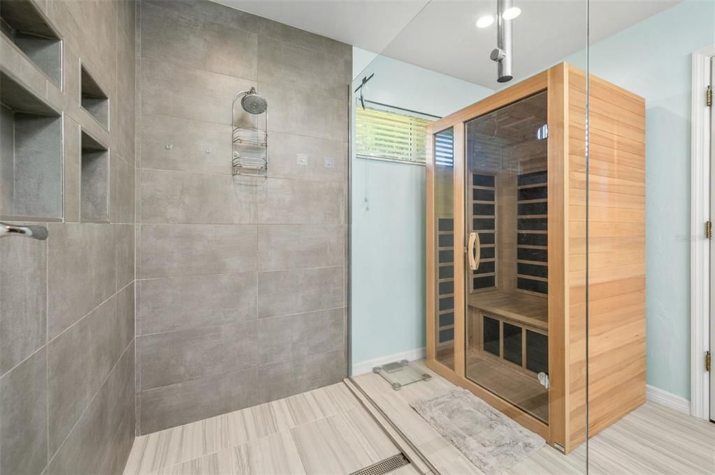 For Sale: $340,000 (3 beds, 2 baths, 1633 Square Feet)