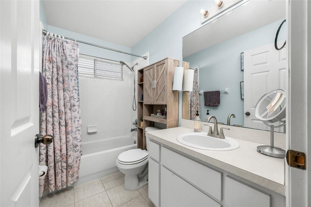 For Sale: $340,000 (3 beds, 2 baths, 1633 Square Feet)