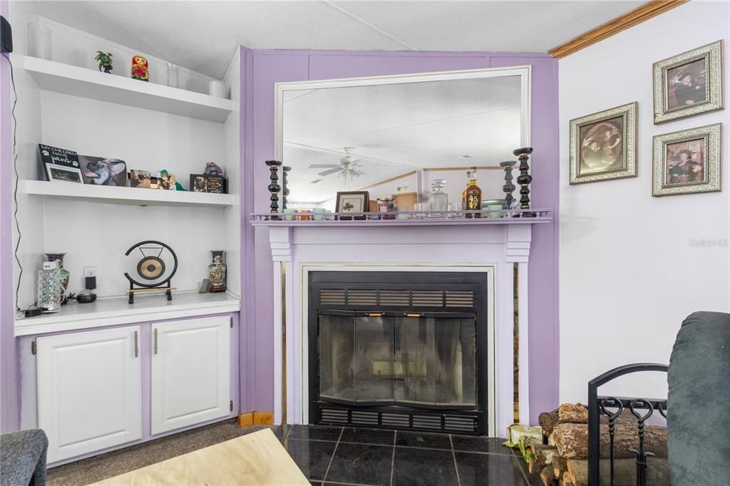 For Sale: $275,000 (3 beds, 3 baths, 1620 Square Feet)