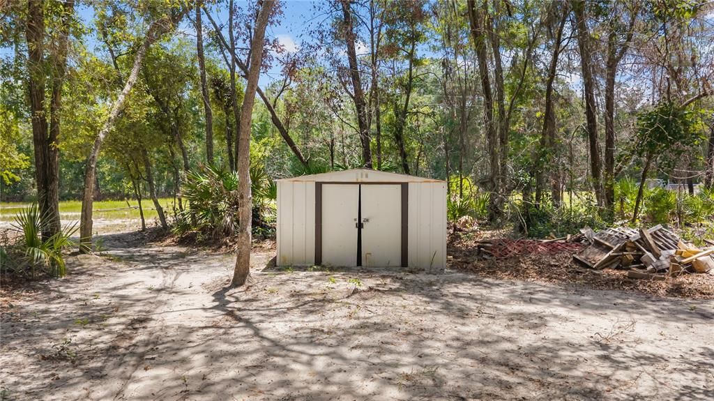 For Sale: $275,000 (3 beds, 3 baths, 1620 Square Feet)