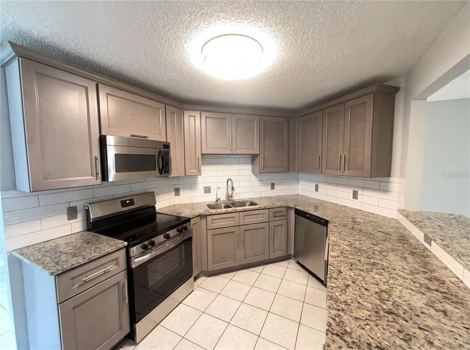 For Sale: $278,000 (3 beds, 2 baths, 1758 Square Feet)