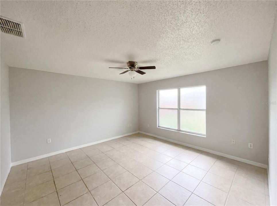 For Sale: $278,000 (3 beds, 2 baths, 1758 Square Feet)