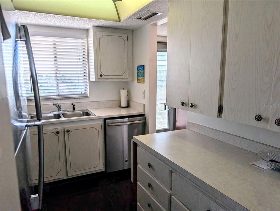 В аренду: $1,200 (2 спален, 1 ванн, 1040 Квадратных фут)